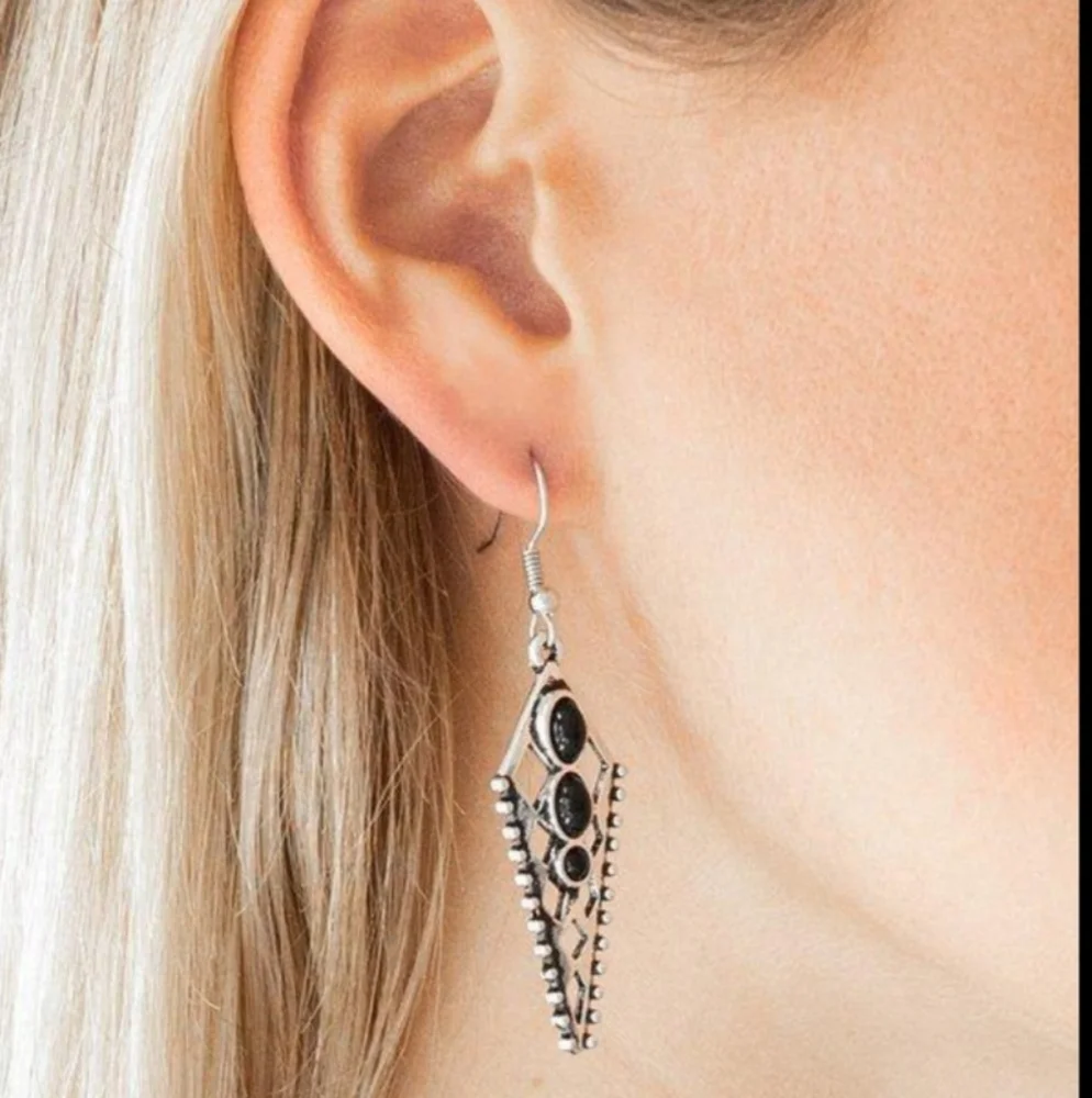 Paparazzi Black Territory Tierra Earrings NWT